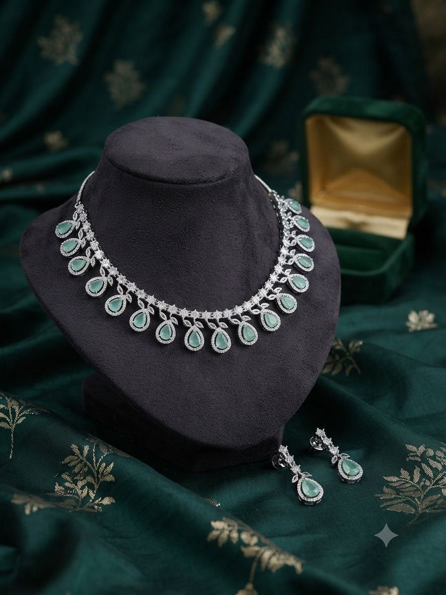 Green Crystal Elegance Necklace Set